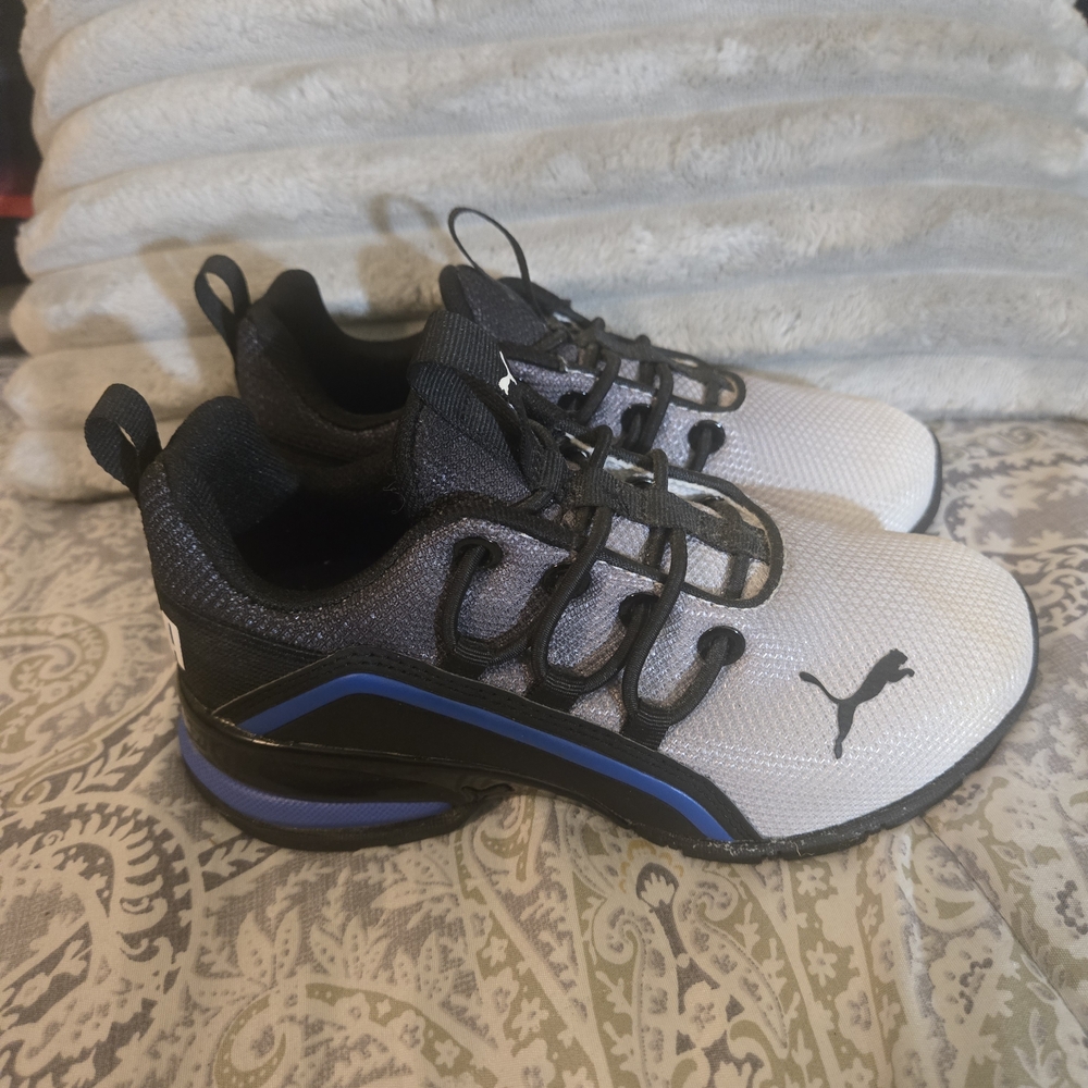 Puma White and Black Sneakers